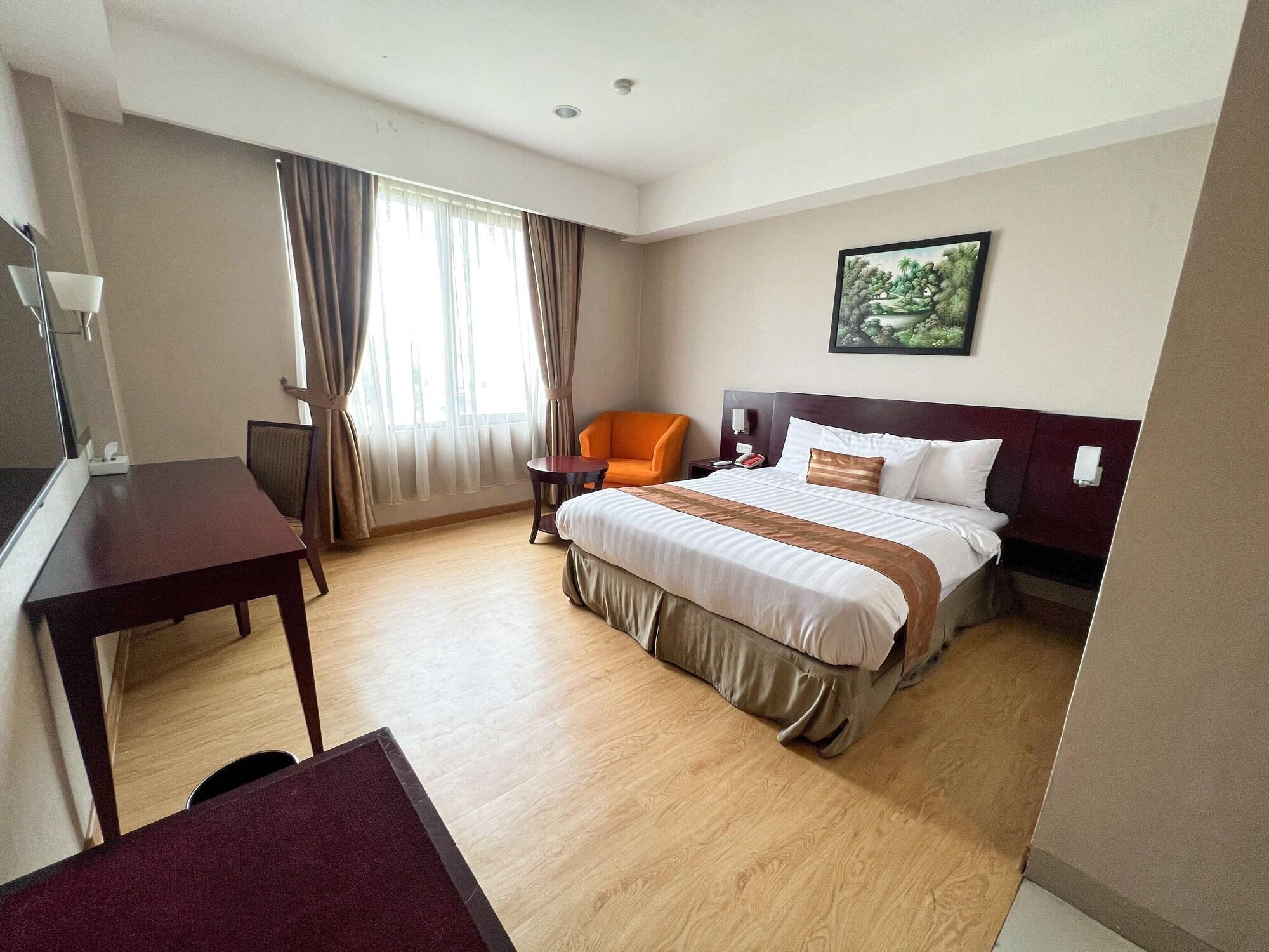 Asialink Premier Karawang Esterno foto