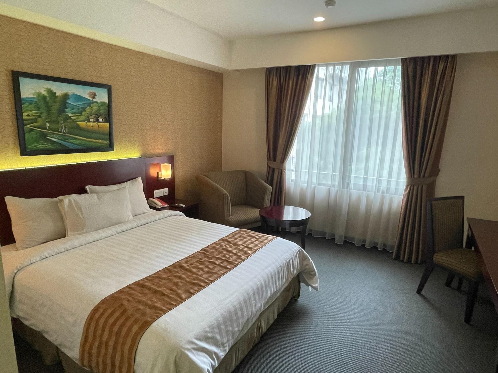 Asialink Premier Karawang Esterno foto